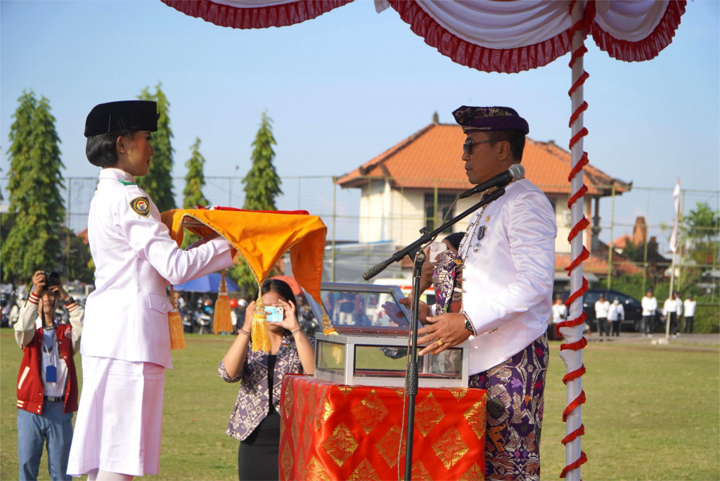 Upacara HUT Kemerdekaan RI ke 80 Tahun di Kecamatan Kuta Utara, Berlangsung Khidmat